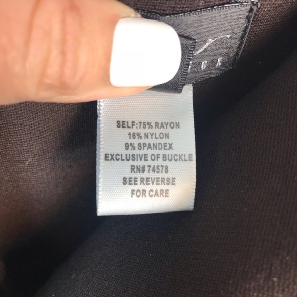 CLOSET CLEAR OUT!!! - Picture 6 of 7